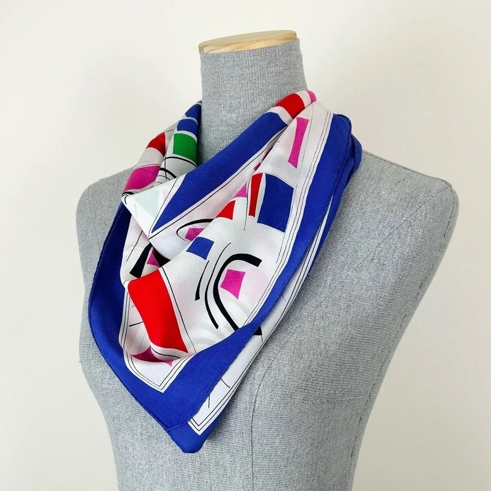 Vintage 80s/90s‎ Silky Scarf in Geometric Print